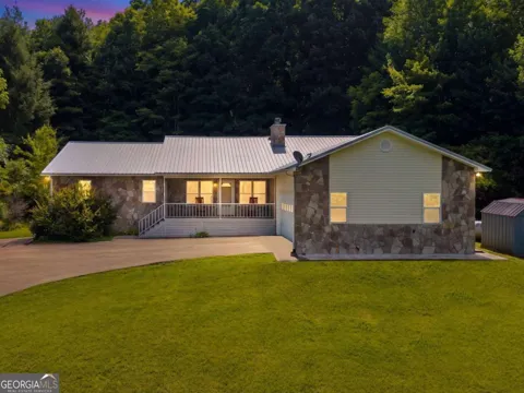 810 Hog Creek RD