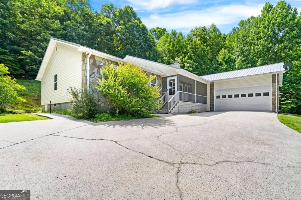 810 Hog Creek RD Hiawassee, GA 30546