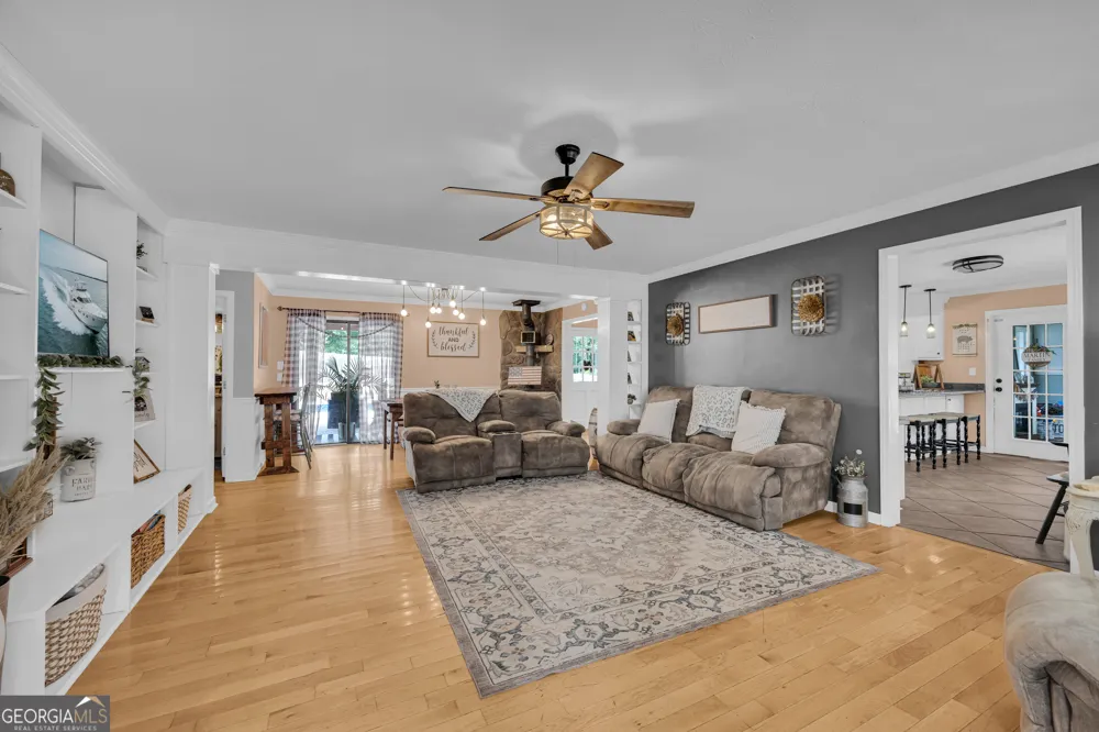 1258 Old Beacon Light RD Hartwell, GA 30643