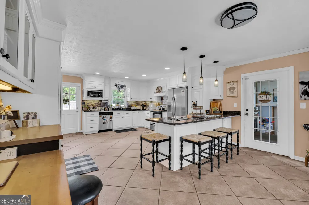 1258 Old Beacon Light RD Hartwell, GA 30643