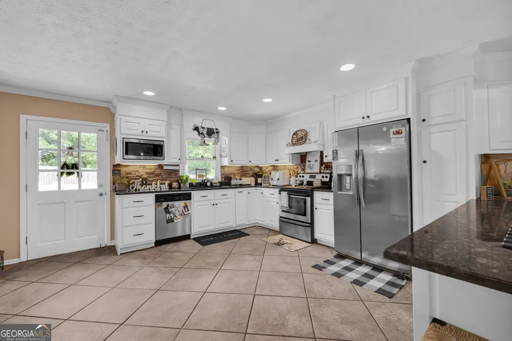 1258 Old Beacon Light RD Hartwell, GA 30643