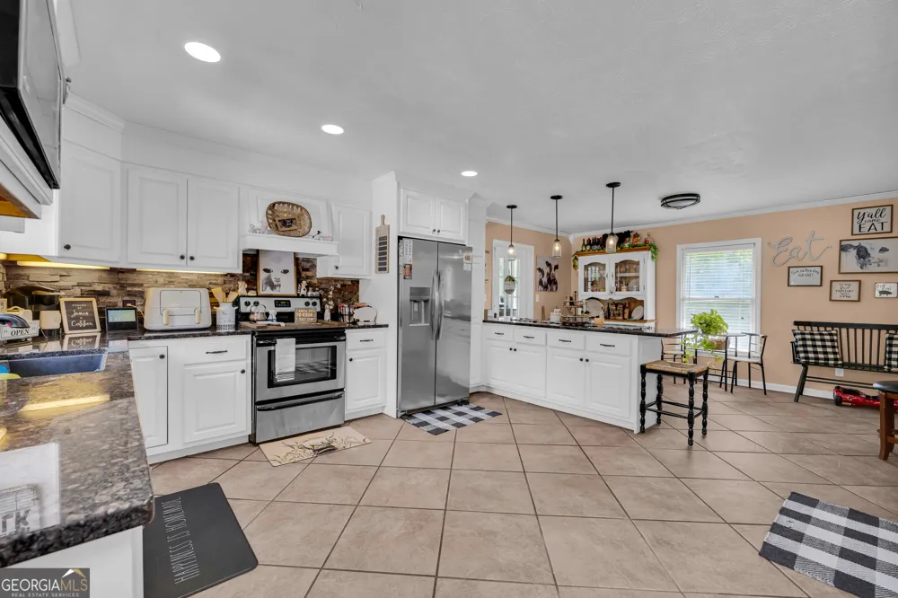 1258 Old Beacon Light RD Hartwell, GA 30643