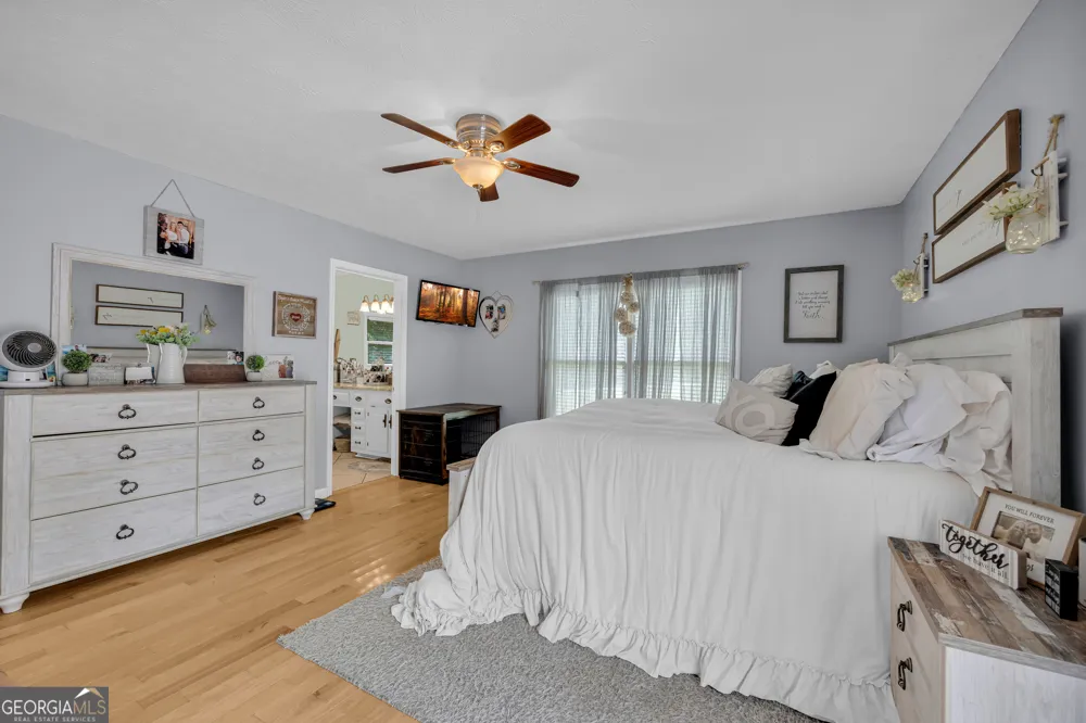 1258 Old Beacon Light RD Hartwell, GA 30643