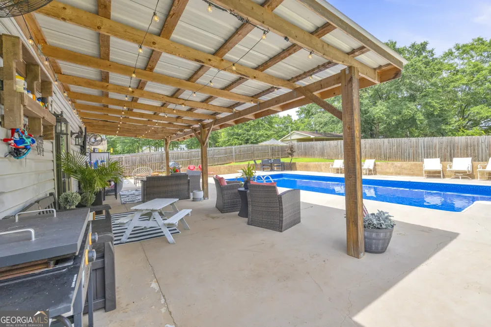 1258 Old Beacon Light RD Hartwell, GA 30643