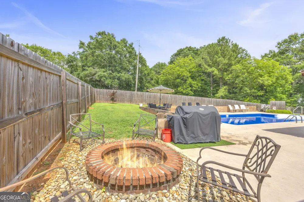 1258 Old Beacon Light RD Hartwell, GA 30643