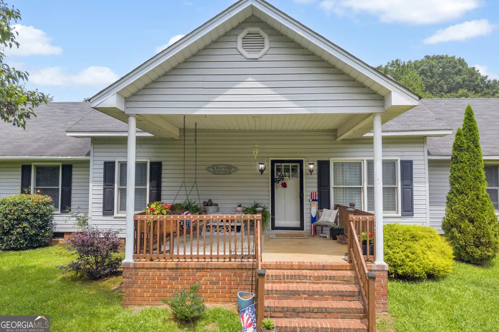 1258 Old Beacon Light RD Hartwell, GA 30643
