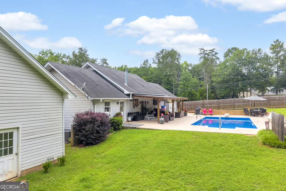 1258 Old Beacon Light RD Hartwell, GA 30643