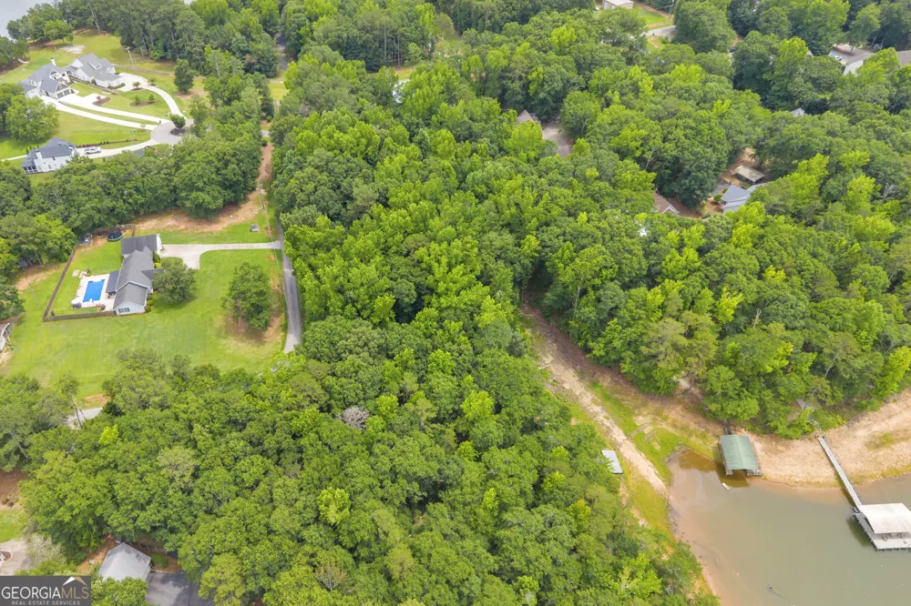 1258 Old Beacon Light RD Hartwell, GA 30643