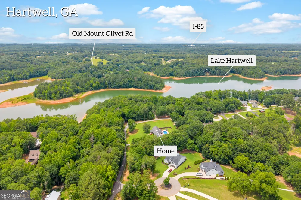 1258 Old Beacon Light RD Hartwell, GA 30643