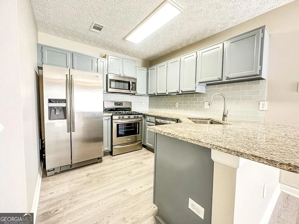 2747 Highland RDG NW Kennesaw, GA 30152