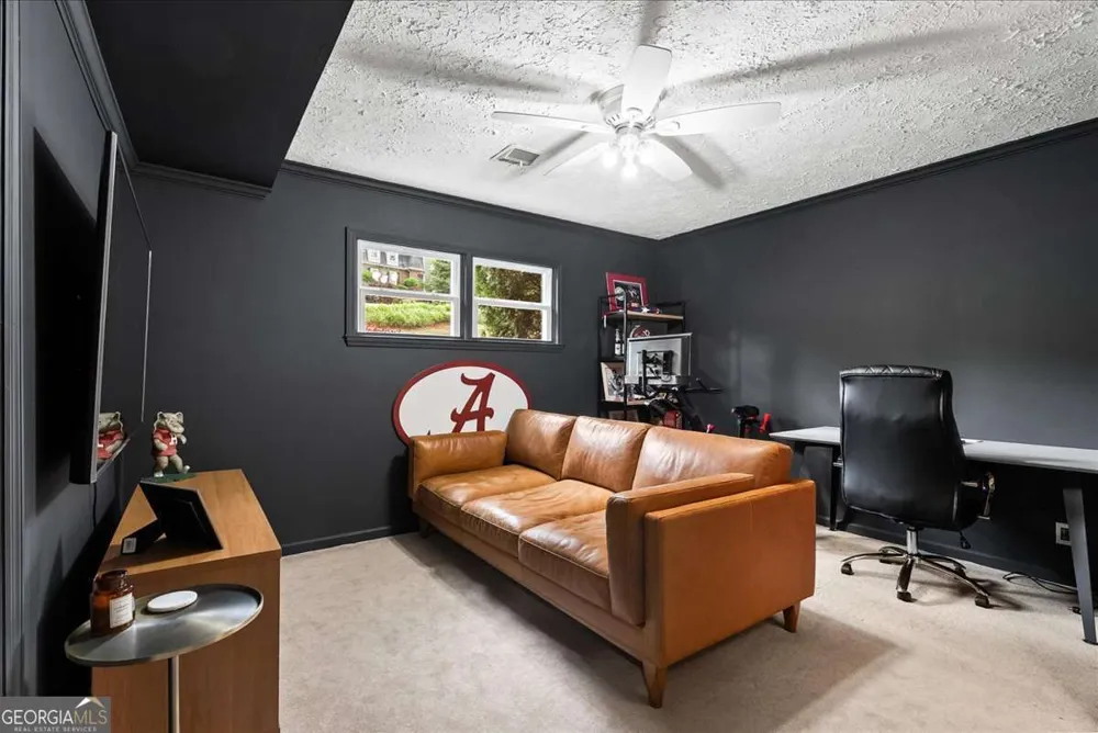 206 Victory DR Calhoun, GA 30701