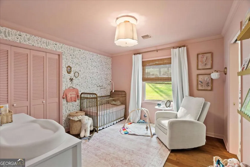 206 Victory DR Calhoun, GA 30701