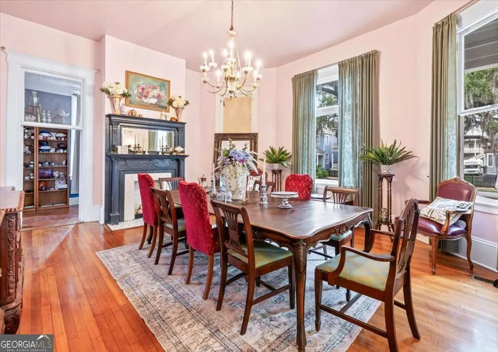 120 W 37Th ST Savannah, GA 31401