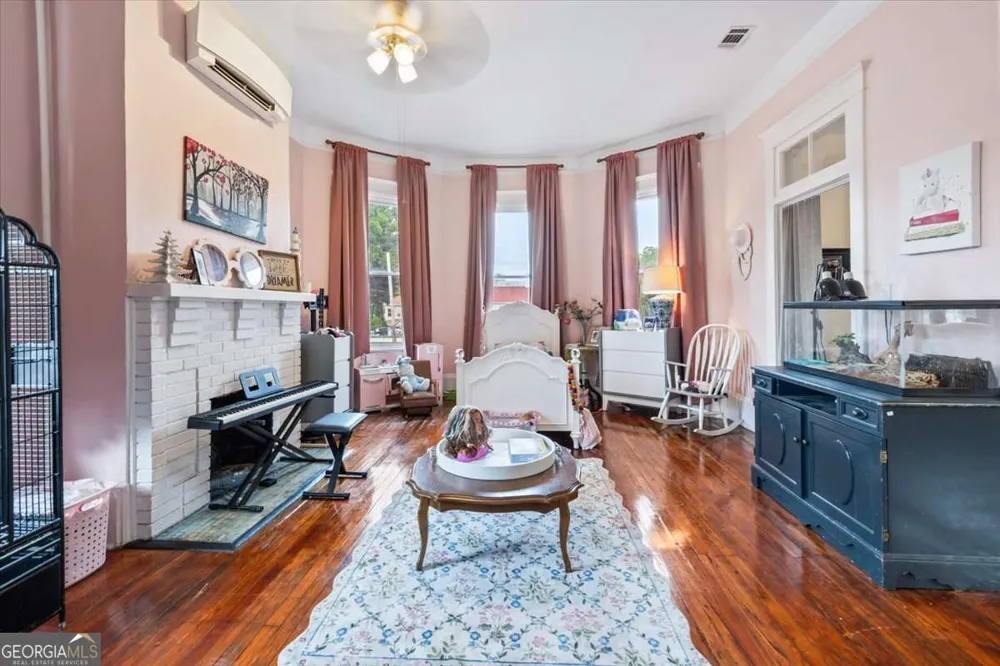 120 W 37Th ST Savannah, GA 31401