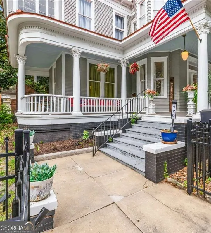 120 W 37Th ST Savannah, GA 31401