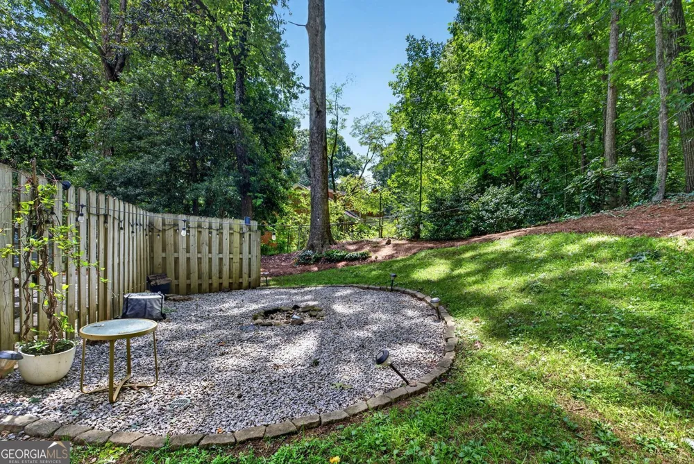 2282 Deer Ridge DR Tucker, GA 30087