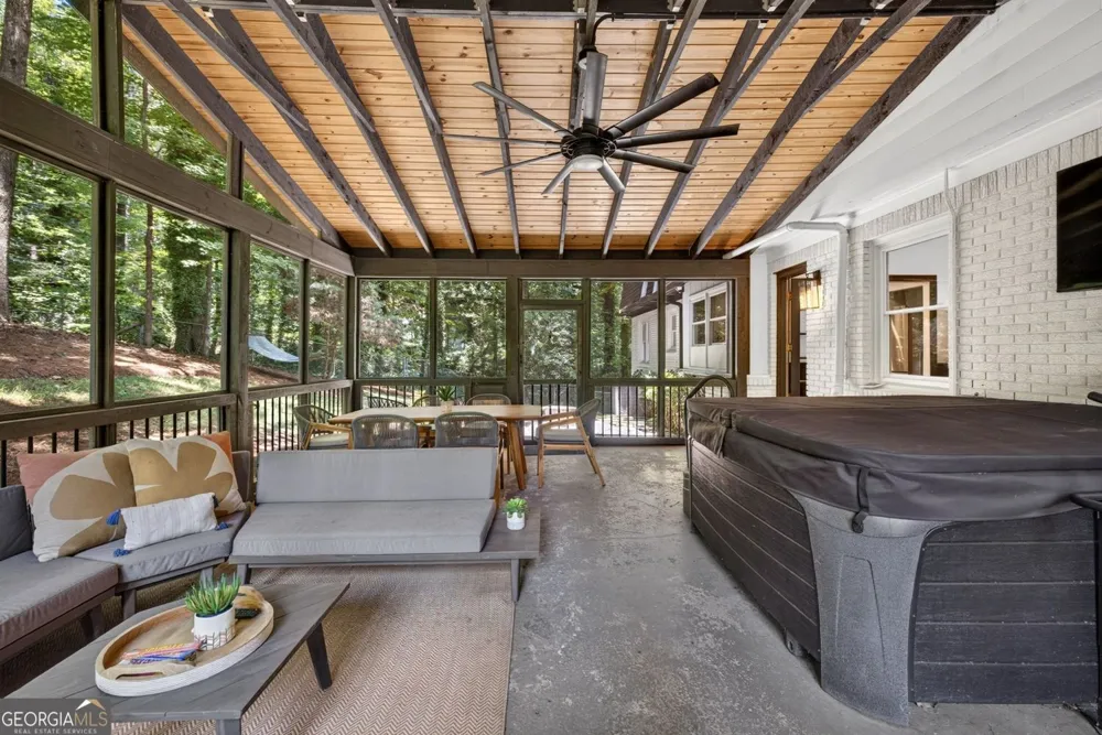 2282 Deer Ridge DR Tucker, GA 30087
