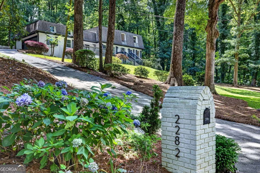 2282 Deer Ridge DR Tucker, GA 30087