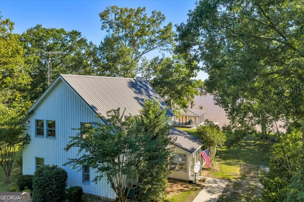139 Entrekin RD W Cobb, GA 31735