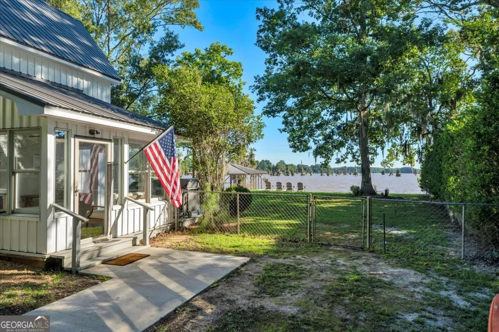 139 Entrekin RD W Cobb, GA 31735