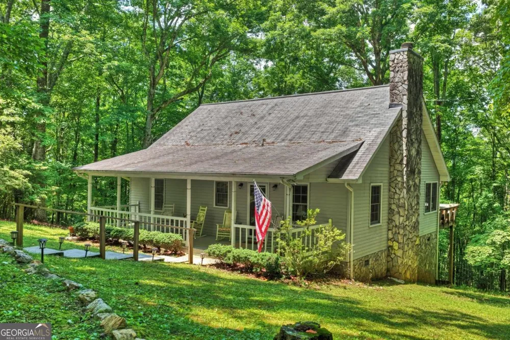 221 Shade Tree LN Mineral Bluff, GA 30559