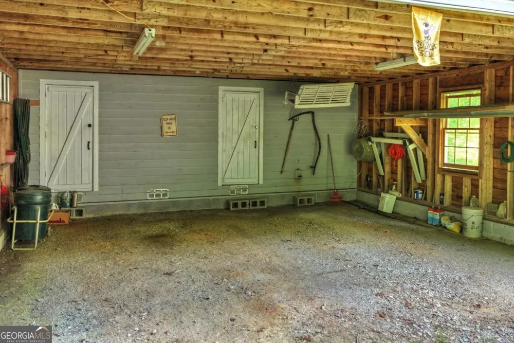 221 Shade Tree LN Mineral Bluff, GA 30559
