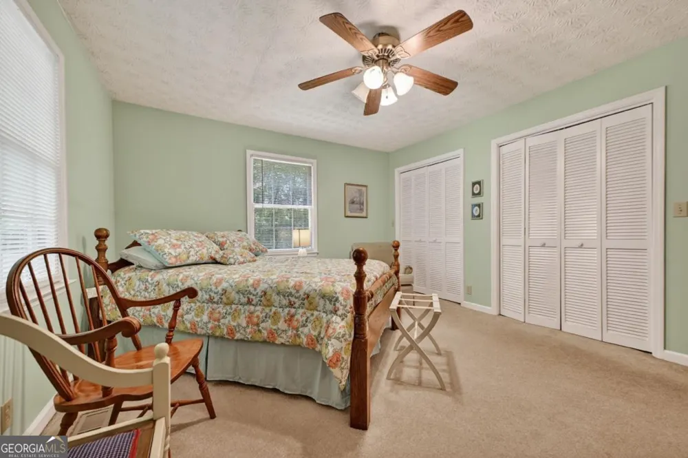 221 Shade Tree LN Mineral Bluff, GA 30559