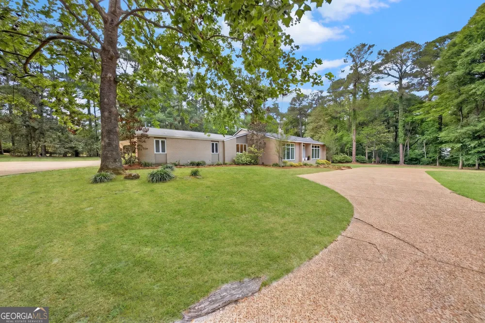 20 Cherokee RD Moultrie, GA 31768