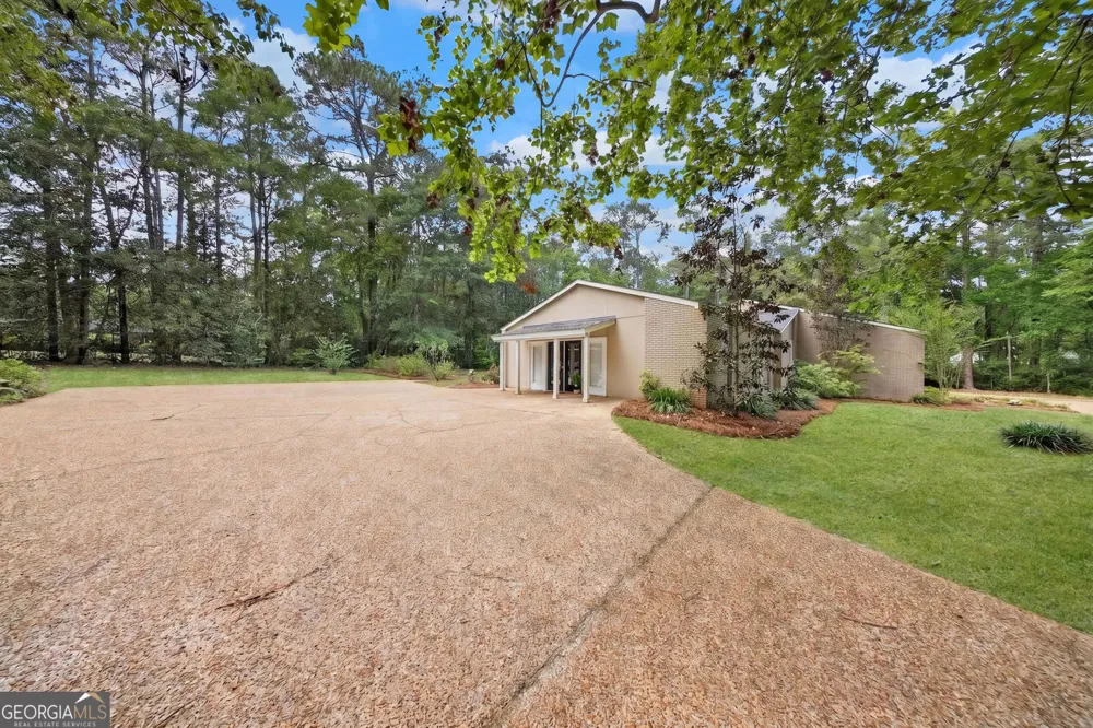 20 Cherokee RD Moultrie, GA 31768