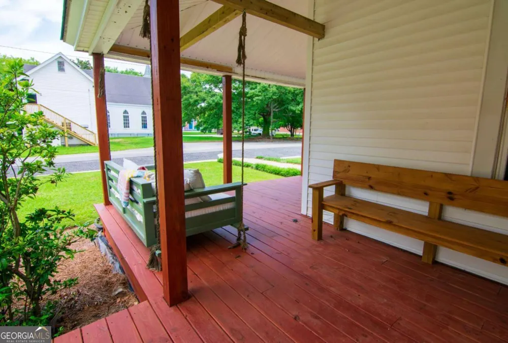 322 Fort LN Hamilton, GA 31811