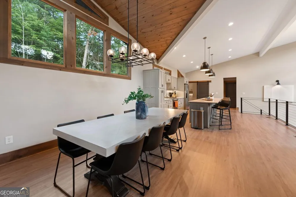 177 Creekside LNDG Ellijay, GA 30540