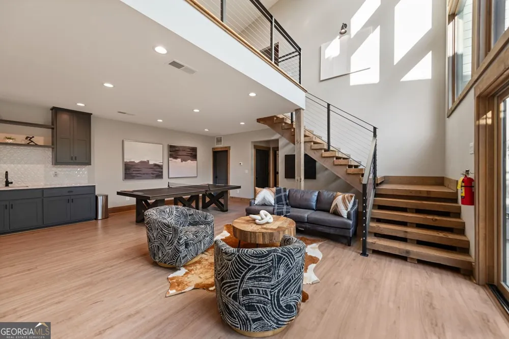 177 Creekside LNDG Ellijay, GA 30540