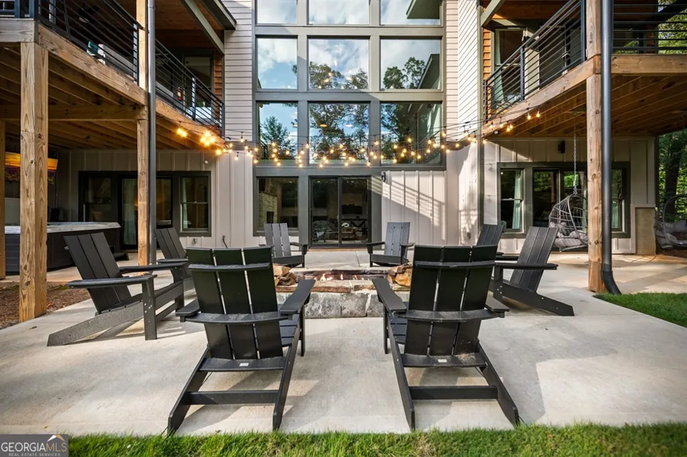 177 Creekside LNDG Ellijay, GA 30540