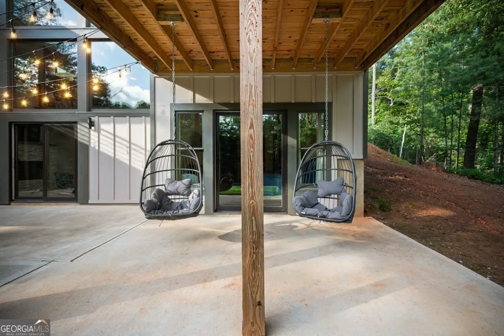 177 Creekside LNDG Ellijay, GA 30540