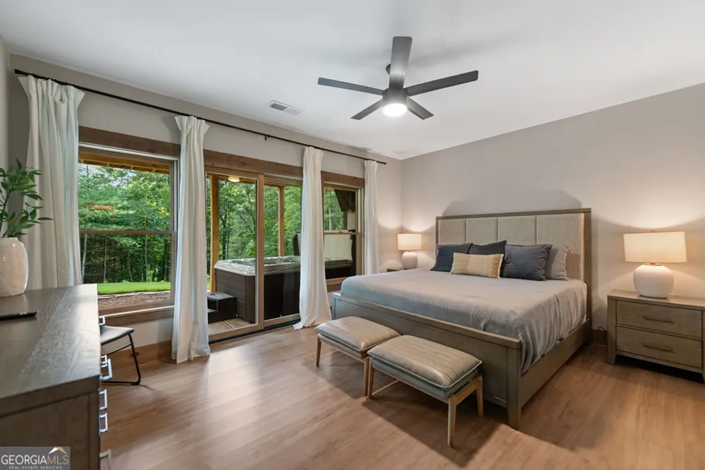 177 Creekside LNDG Ellijay, GA 30540