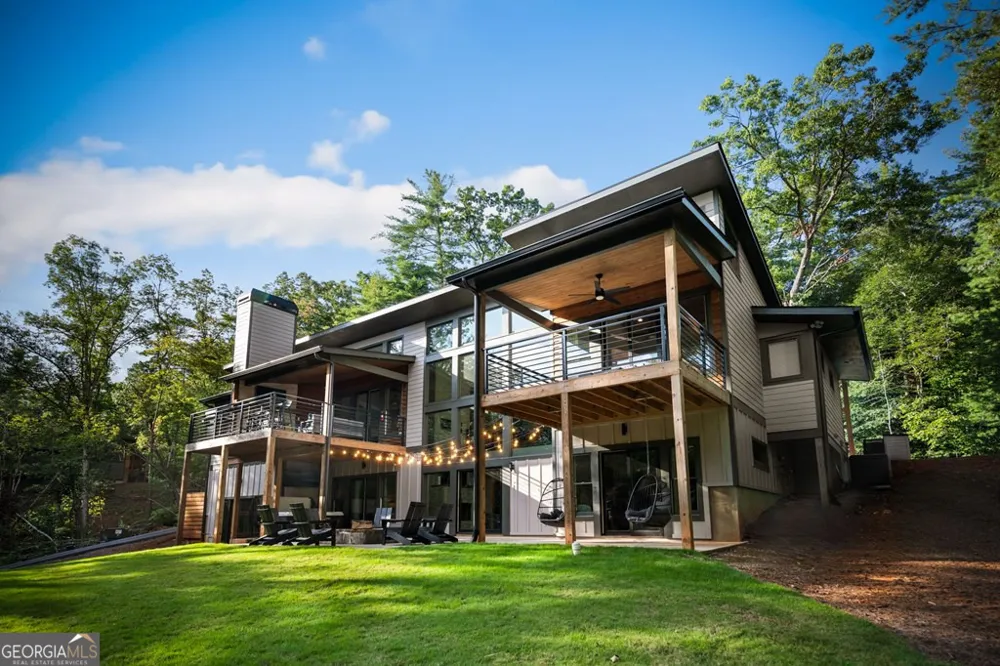 177 Creekside LNDG Ellijay, GA 30540