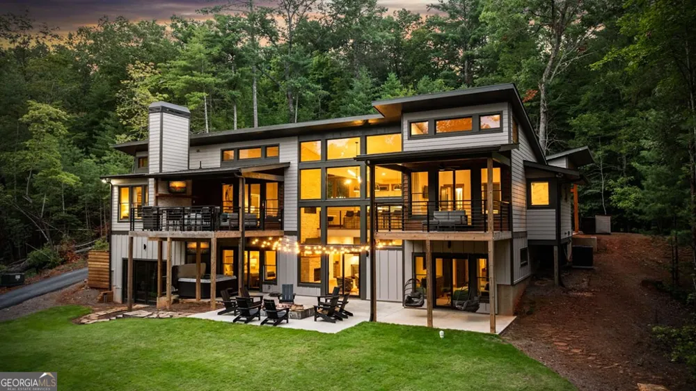 177 Creekside LNDG Ellijay, GA 30540