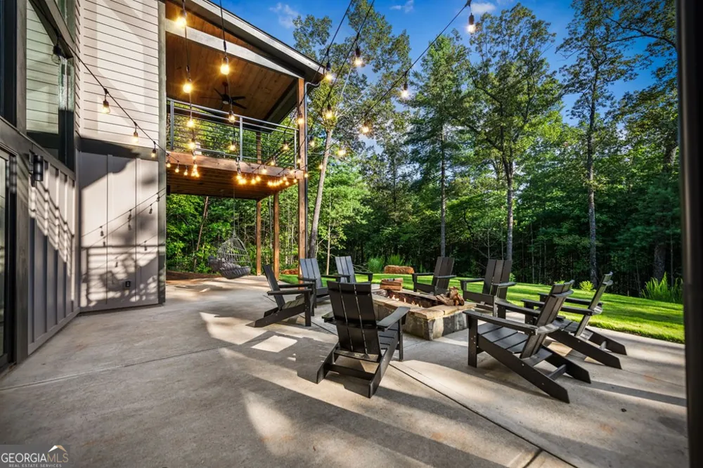 177 Creekside LNDG Ellijay, GA 30540