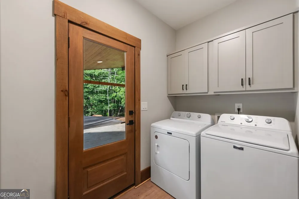 177 Creekside LNDG Ellijay, GA 30540