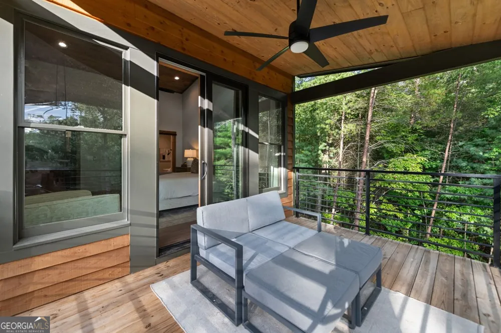 177 Creekside LNDG Ellijay, GA 30540