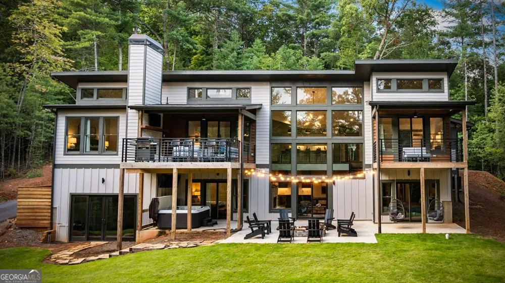 177 Creekside LNDG Ellijay, GA 30540