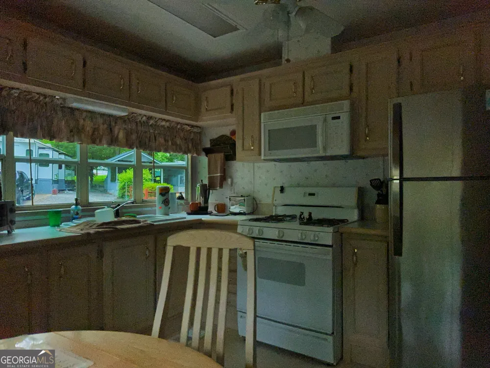 79 Maple Wood LN Cleveland, GA 30528