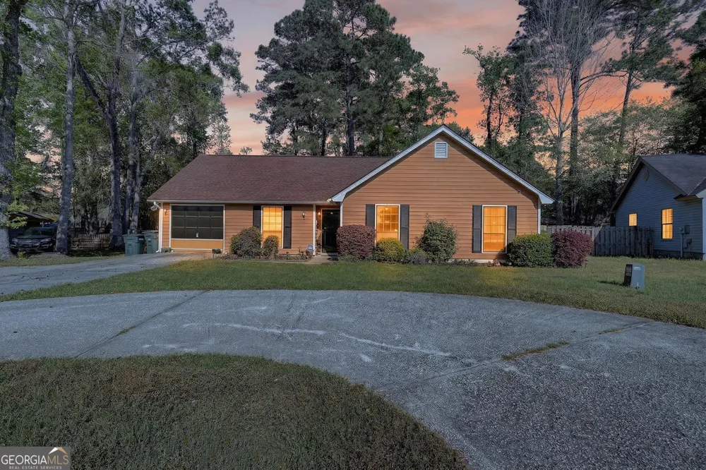 6 N Nicholson CIR Savannah, GA 31419