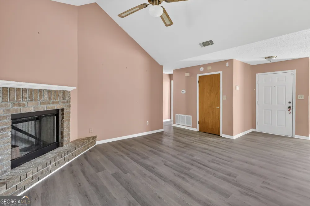 6 N Nicholson CIR Savannah, GA 31419