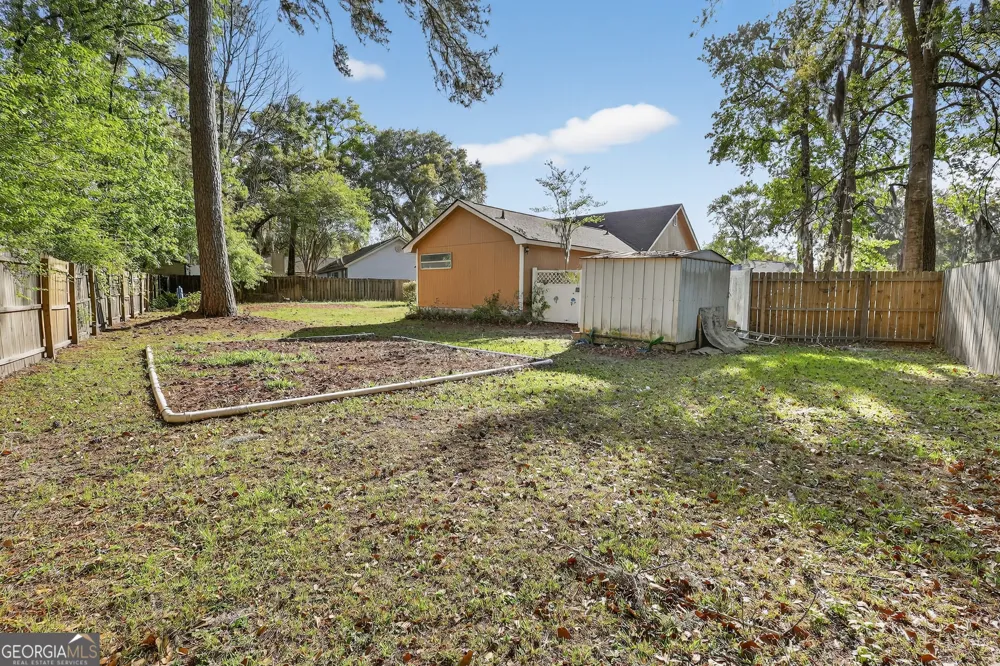 6 N Nicholson CIR Savannah, GA 31419
