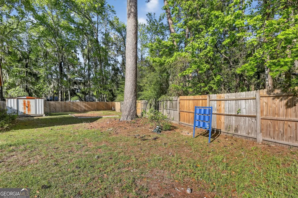 6 N Nicholson CIR Savannah, GA 31419