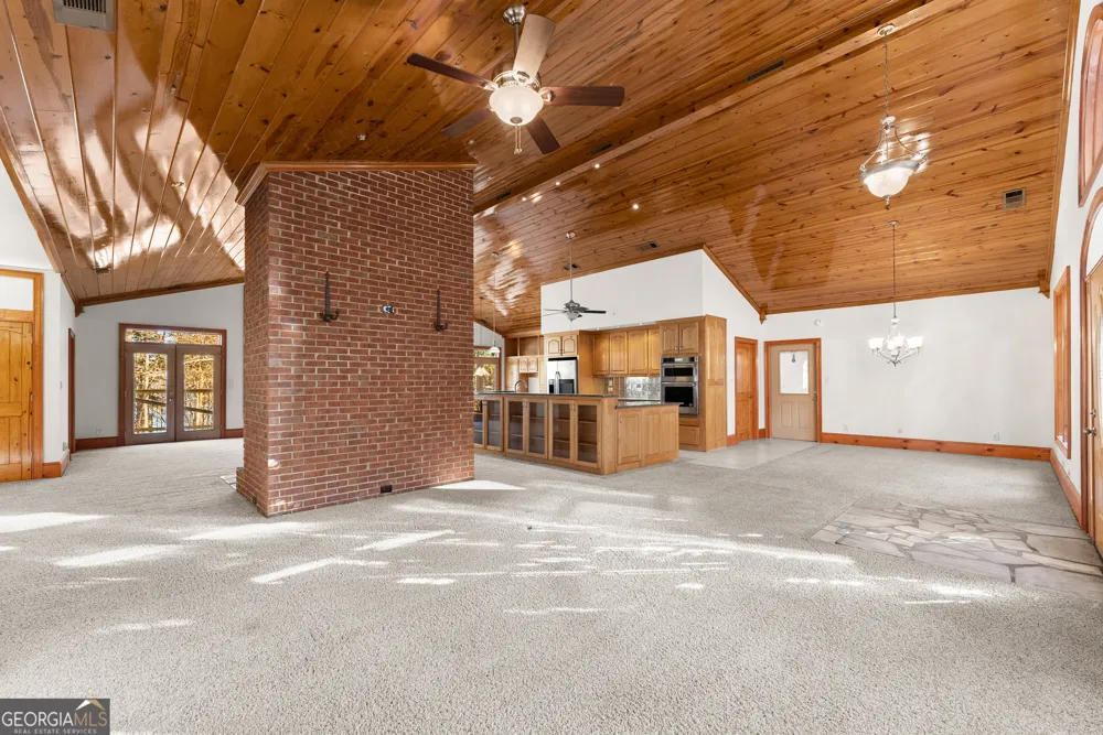 287 Spring Branch CIR Toccoa, GA 30577