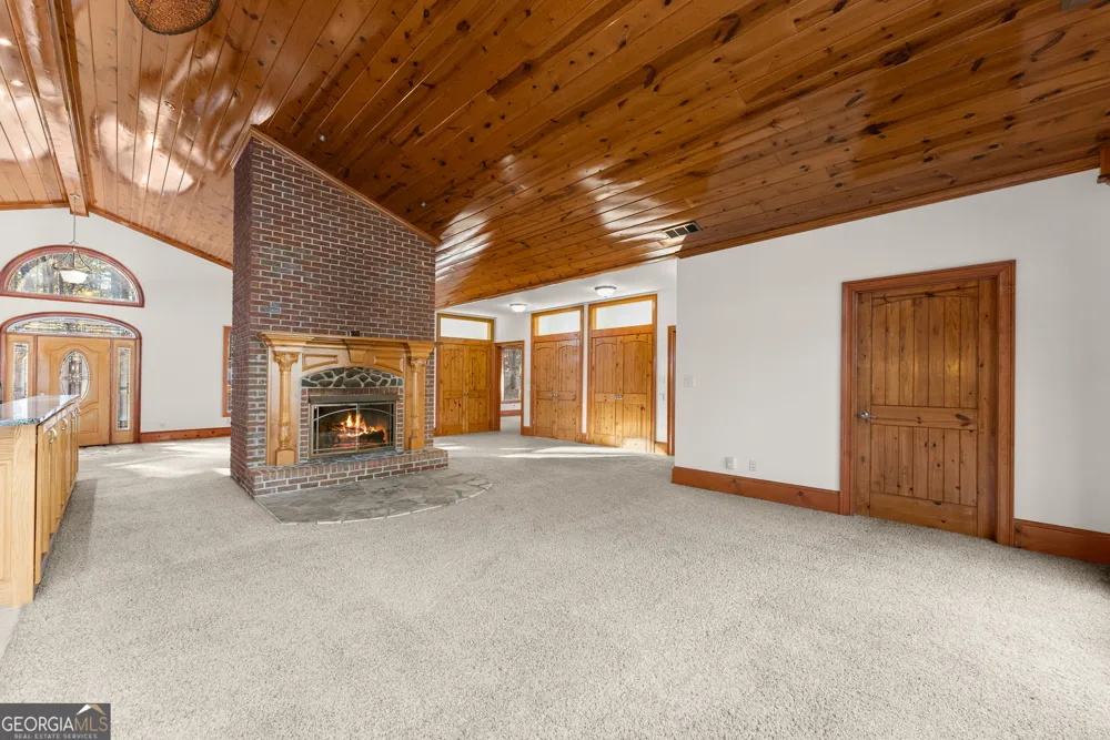 287 Spring Branch CIR Toccoa, GA 30577