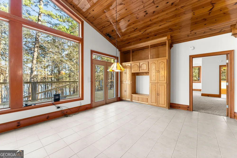287 Spring Branch CIR Toccoa, GA 30577