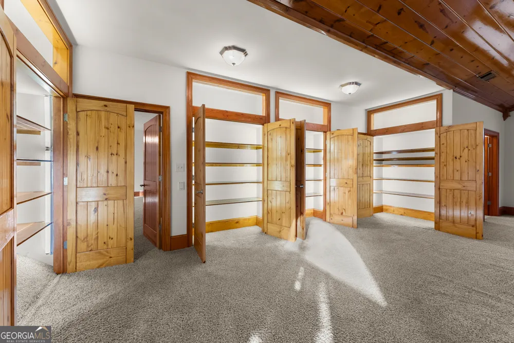 287 Spring Branch CIR Toccoa, GA 30577
